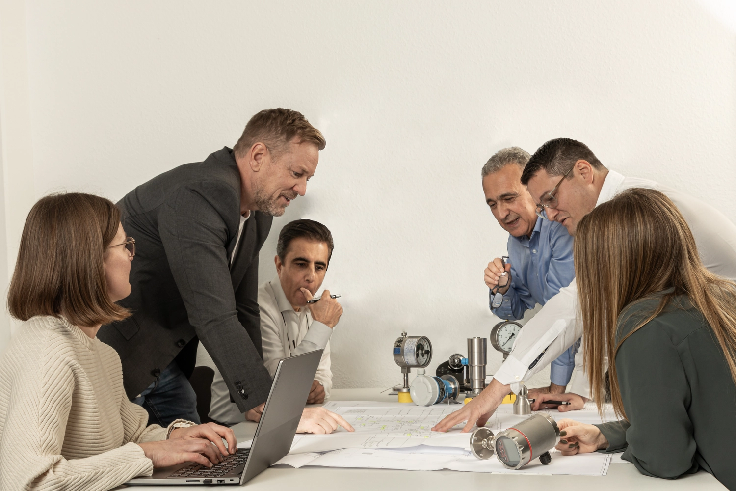 Reuters Ingenieur Gmbh - Anlagenplanung - Bürobesprechung